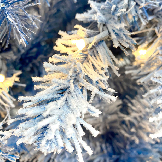 6FT pre ignited hinge chain artificial fir Christmas tree, Christmas tree snowflake flocking person with 750 Christmas branches - Follow yourDream
