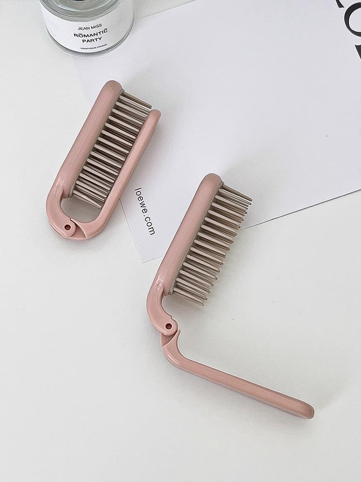 Foldable and convenient travel comb