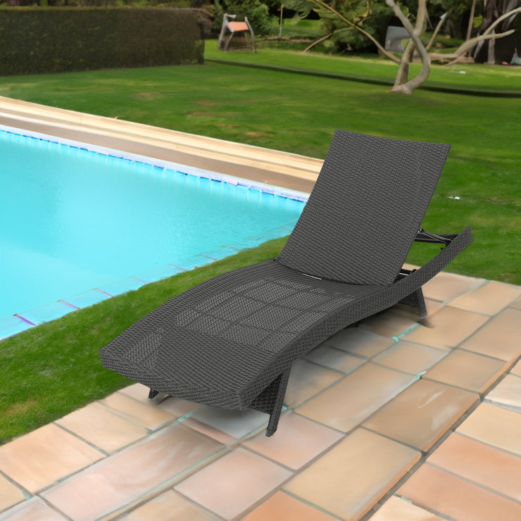 SALEM PE WICKER CHAISE LOUNGE