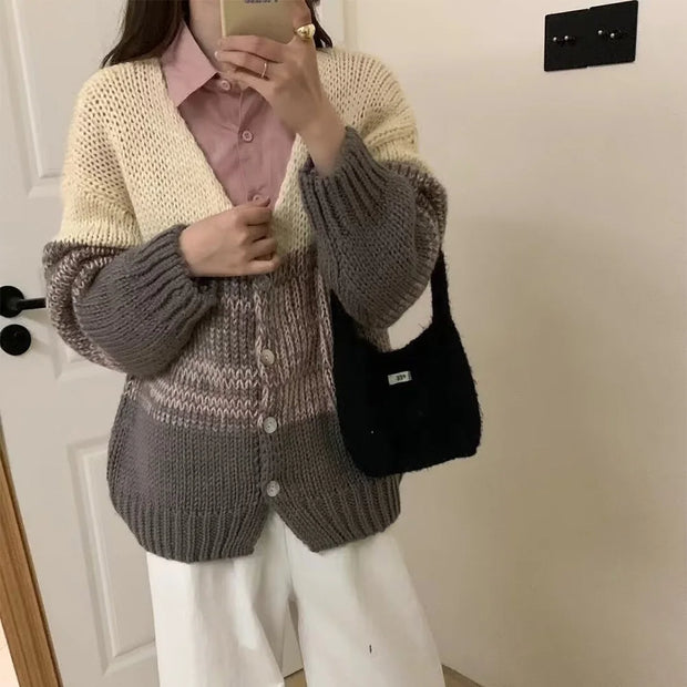 Korean style outerwear with a design sense, knitted sweater for spring, new color blocked knitted cardigan for women, V-neck loose and thin style