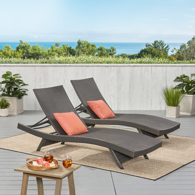 SALEM PE WICKER CHAISE LOUNGE