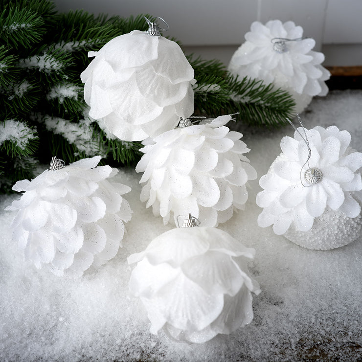 White petal Christmas ball Christmas atmosphere decoration Sticky powder foam decorations Christmas tree